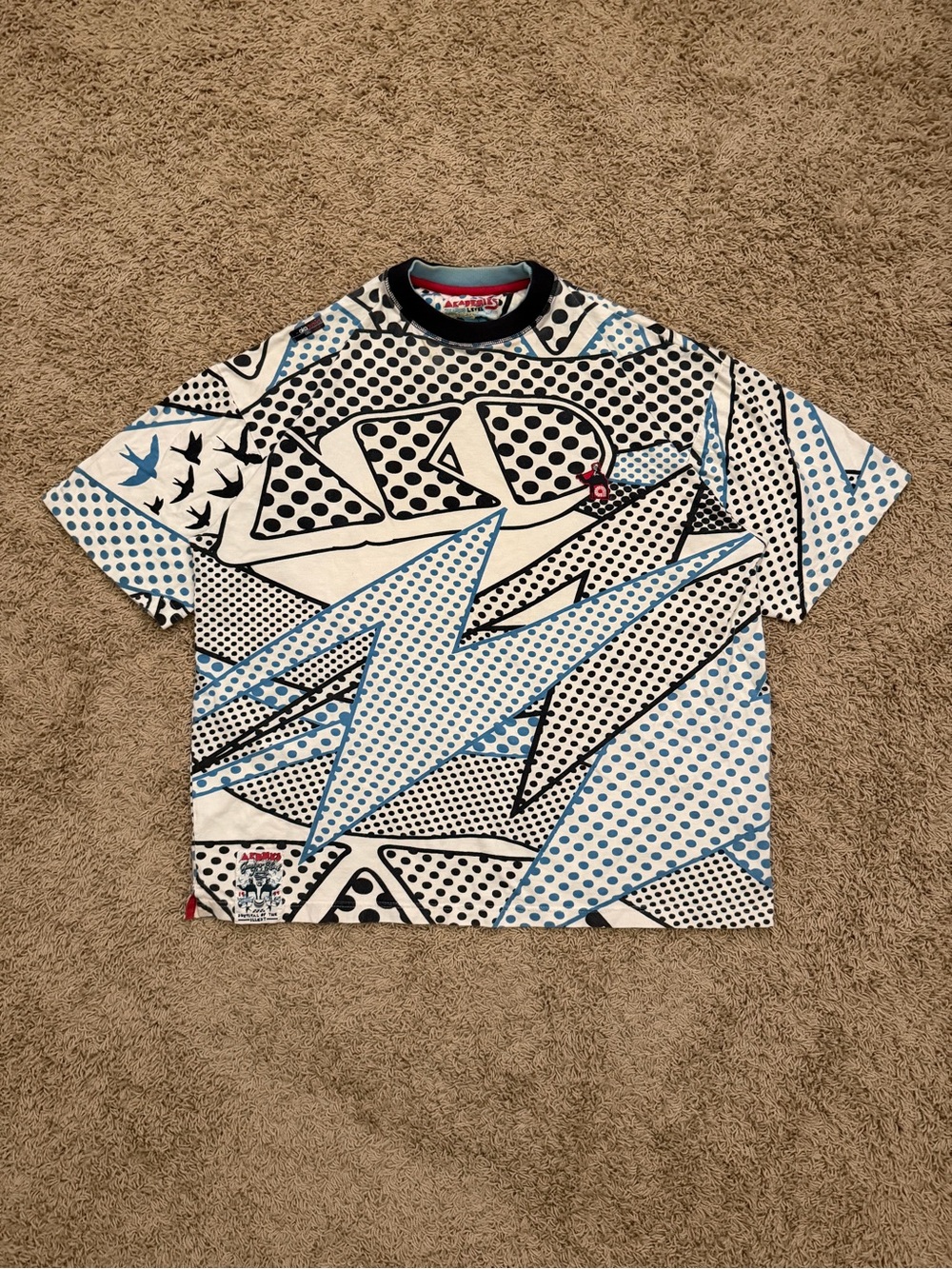 Vintage Y2K Akademiks AOP Print Comic Book Style White Blue T Shirt Sz XL RARE